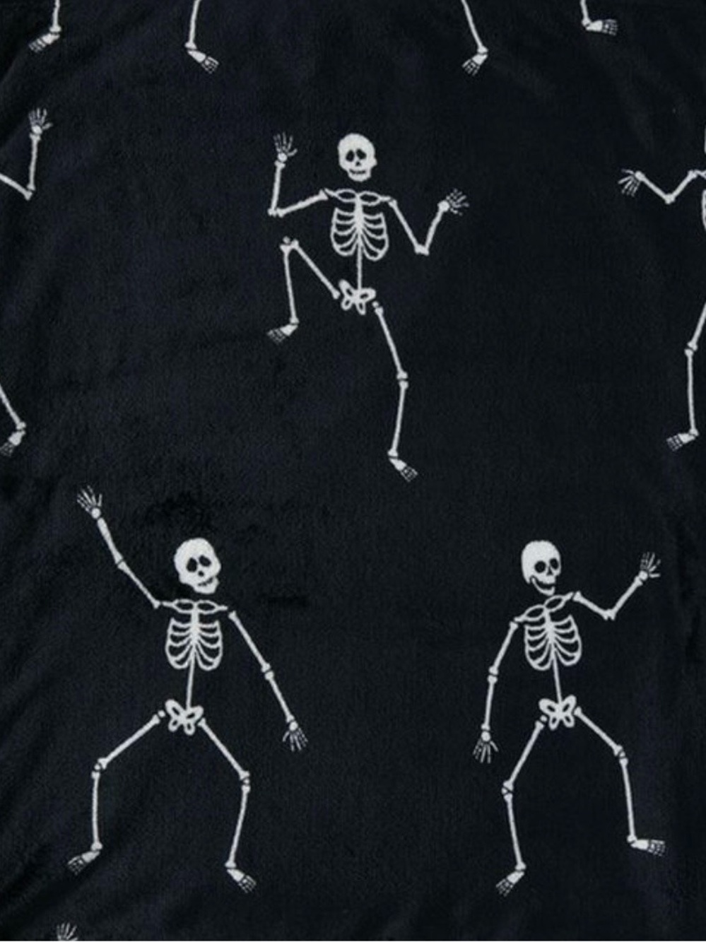 NWT  Halloween collectionFAUX FUR HALLOWEEN FALL THROW ALDI  blk White Skeleton